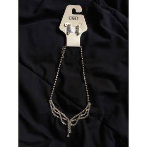 Necklace and earring set